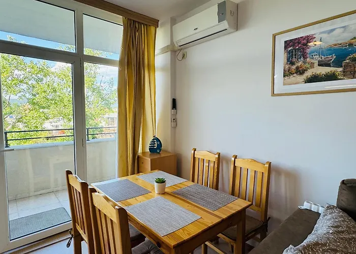 Apartment Grand Kamelia B 2,8 Large Sunny